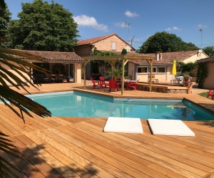 Maison d’hôtes Naturiste à Toulouse – Chambre privée à lit double avec salle de douches et wc.